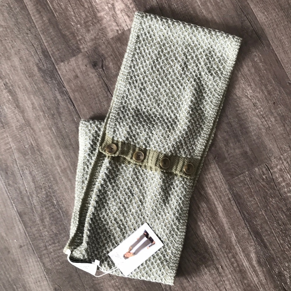 New with tags multiple use scarf 🔥 3 for 20 🔥